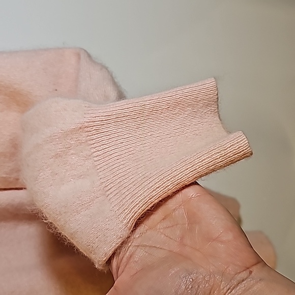 VTG | White Wheeler Martha Sweet Puff Sleeve Lambswool & Angora Puff Sleeve Polo - Picture 8 of 8